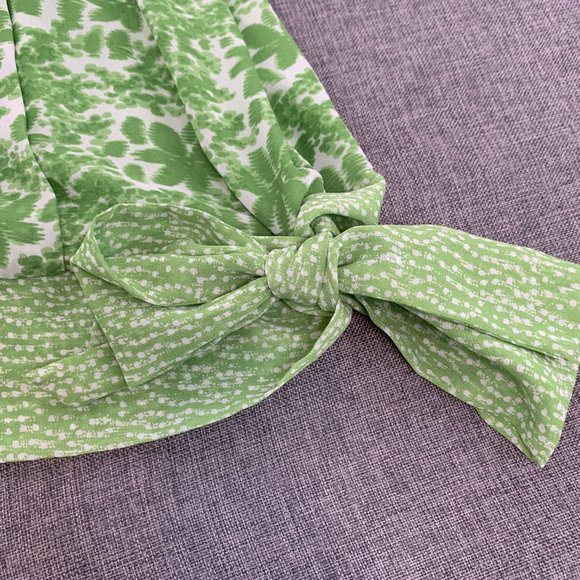 APT 9 Beautiful Green‎ Floral Blouse Small Pleated Off Shoulder Cute Bow Tie - Picture 9 of 12